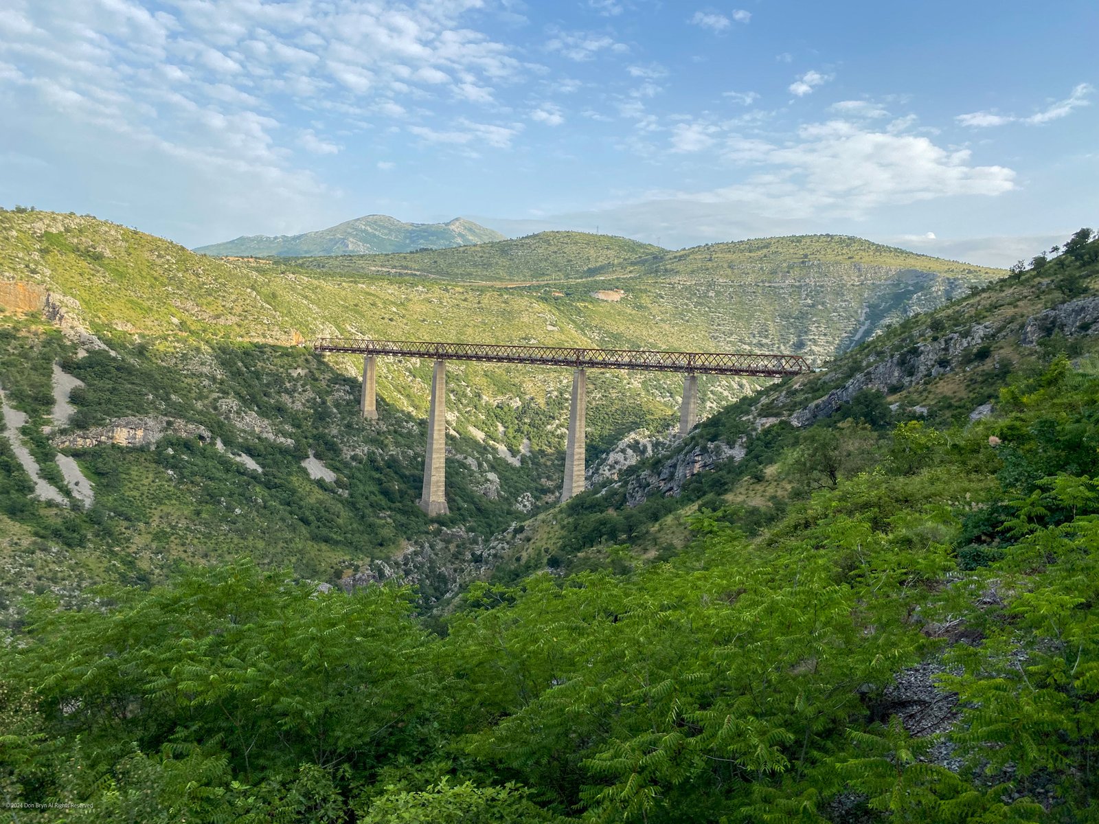 Mala rijeka Bridge