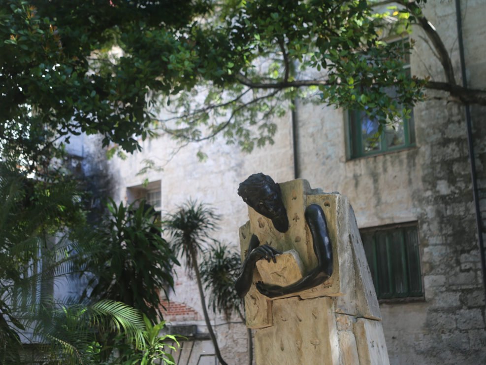 Parque Humboldt Statue