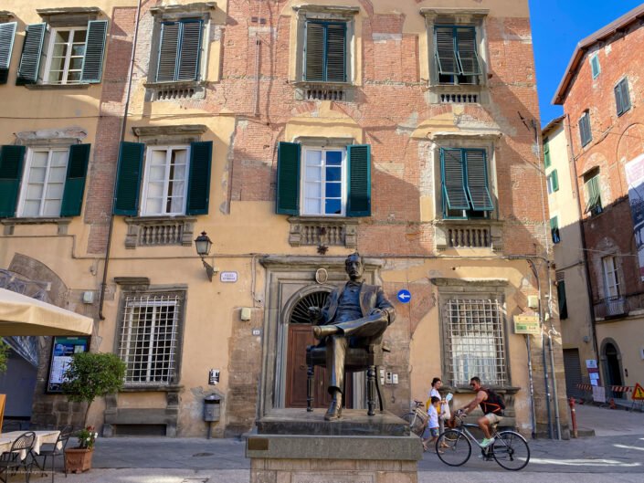 Lucca 1 Puccini Statue