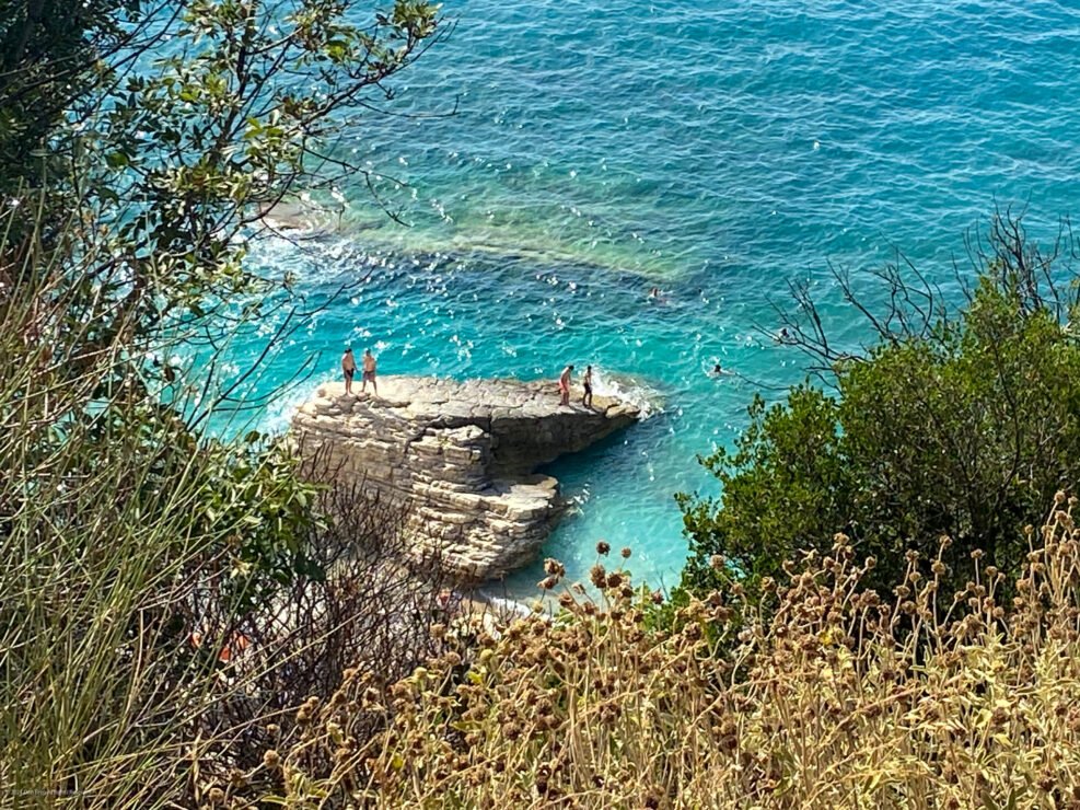 Pulëbardha Beach 5