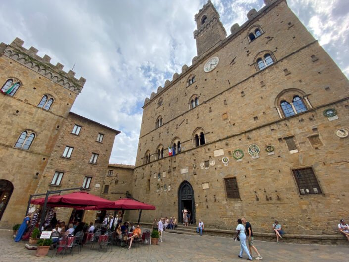 Volterra 6 Piazza dei Priori