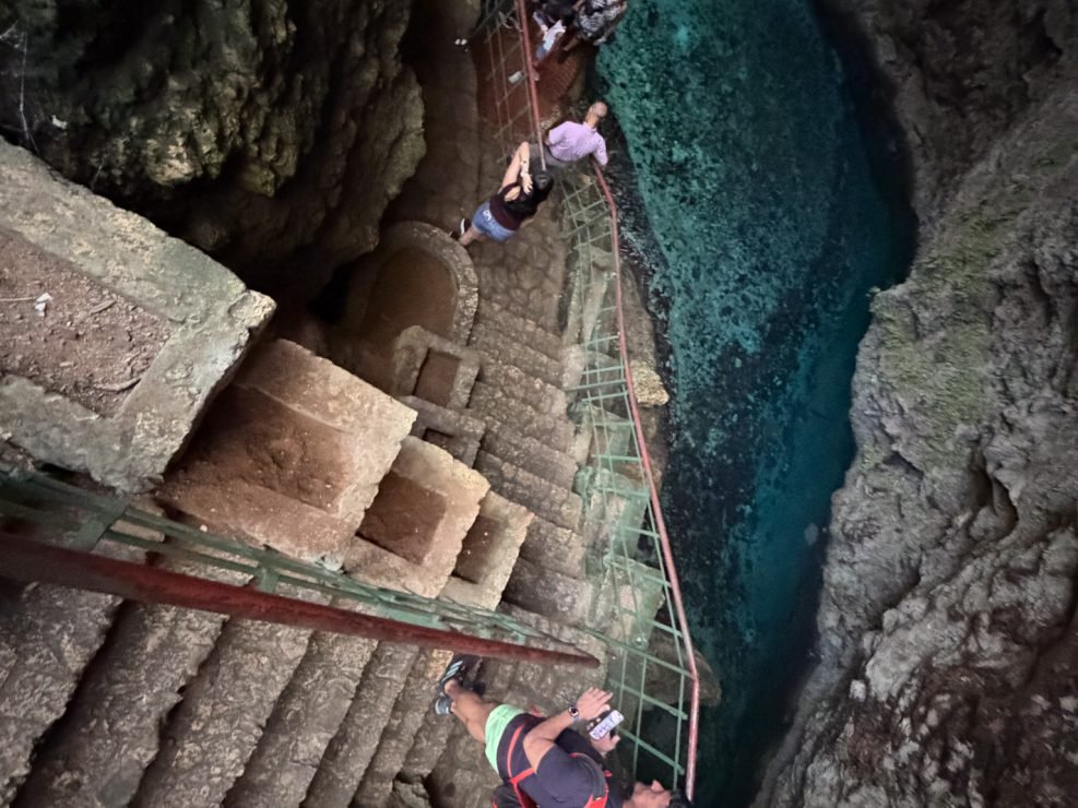 Stairs to the Water, Los Tres Ojos